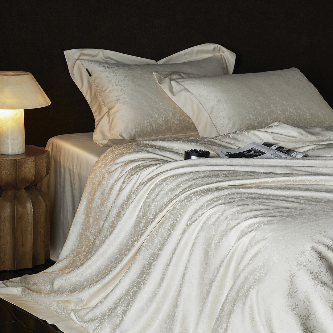 Premium-Bettwäschegarnitur mit feinem Jacquardmuster und Hotelverschluss Karnz