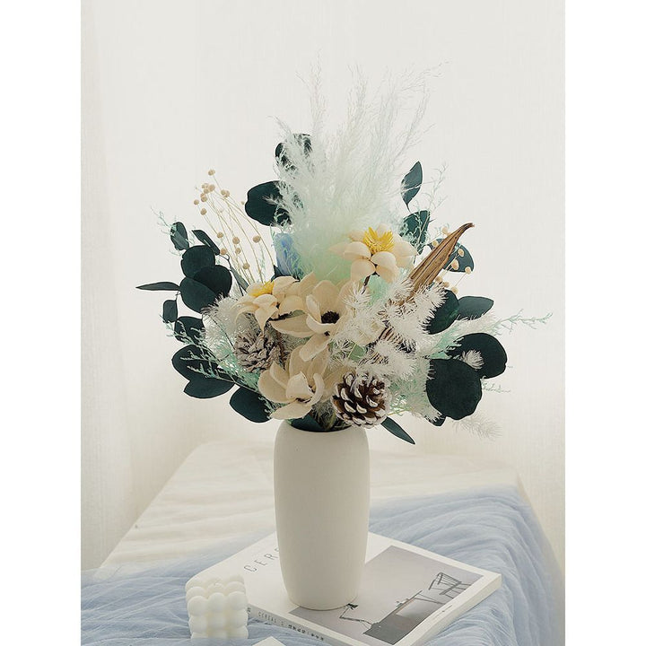 Elegante Trockenblumenarrangement