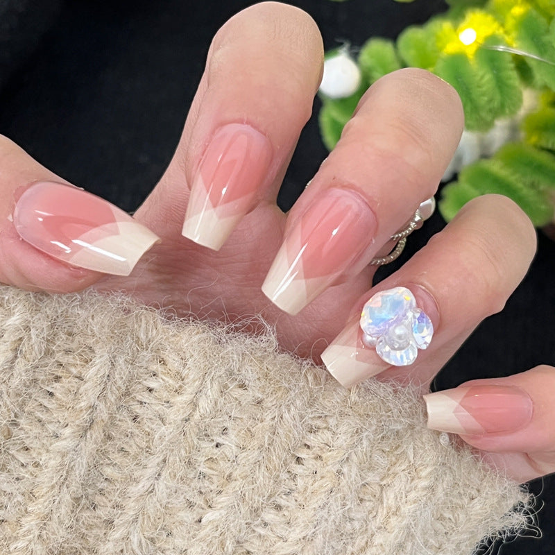 Dekorative florale Press-On Nagelkunst Karnz