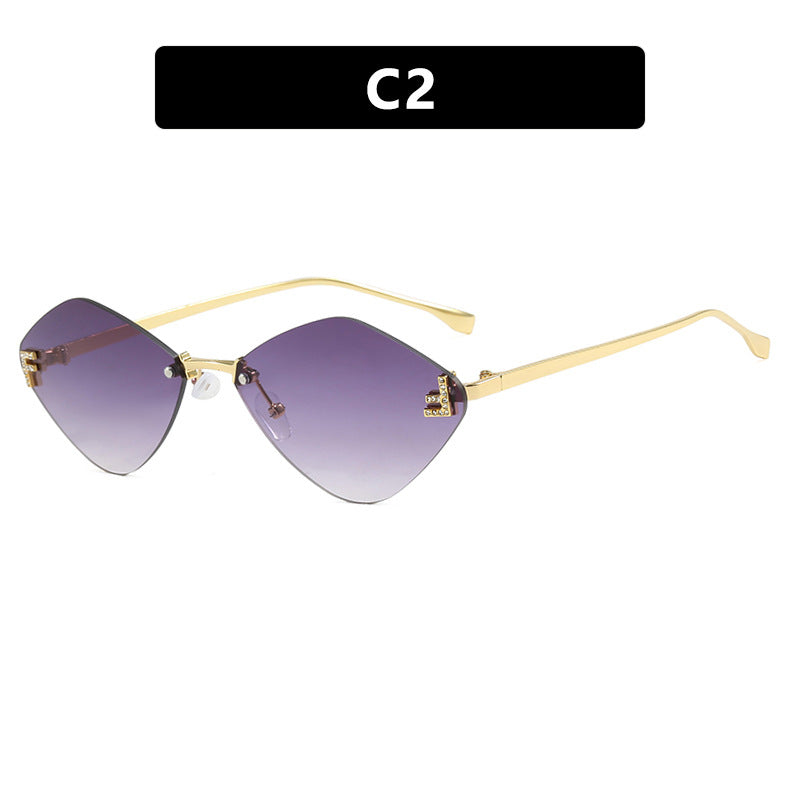 Damen geometrische Sonnenbrille im extravaganten Design mit gradienten Gläsern Karnz