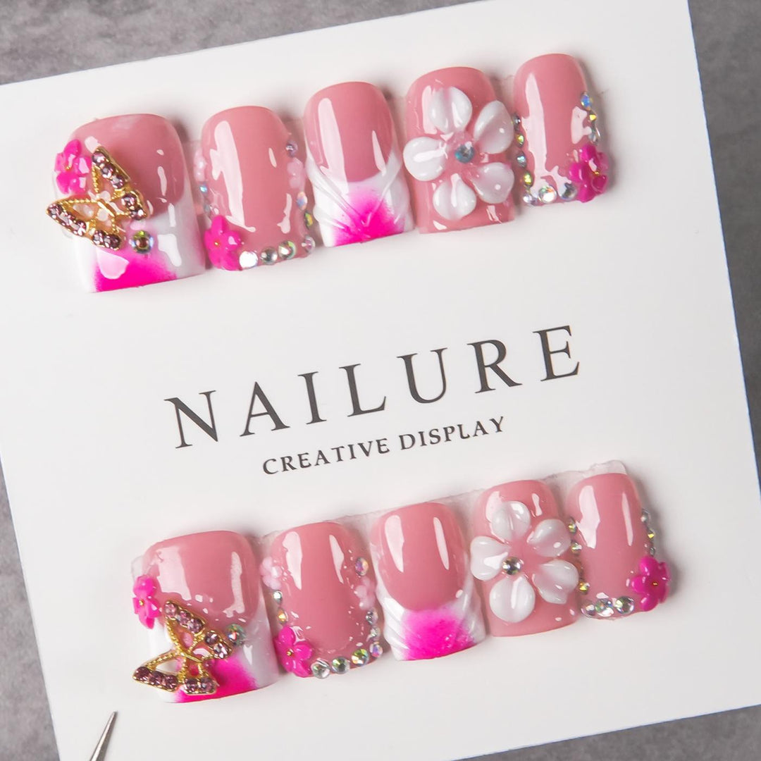 Dekorative Nagelkunst