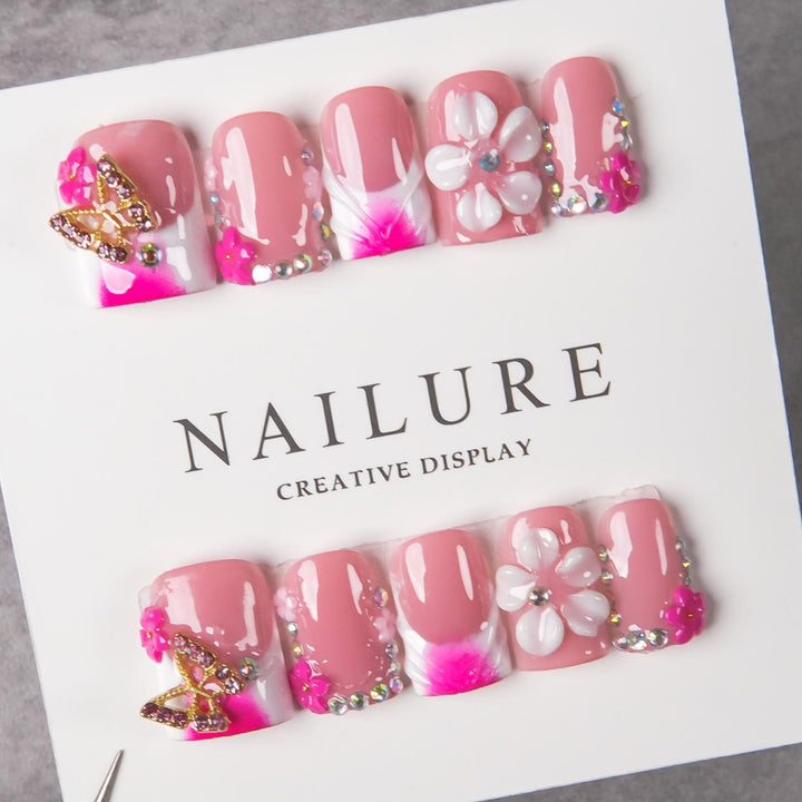 Dekorative Nagelkunst
