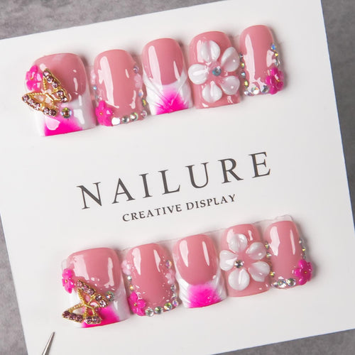 Dekorative Nagelkunst