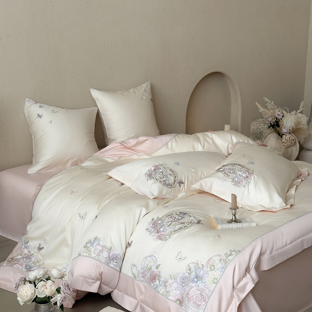 Luxuriöses Satin-Bettwäscheset mit floraler Stickerei