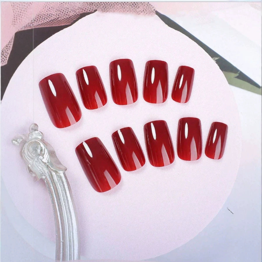 Kunstnagelset Karnz