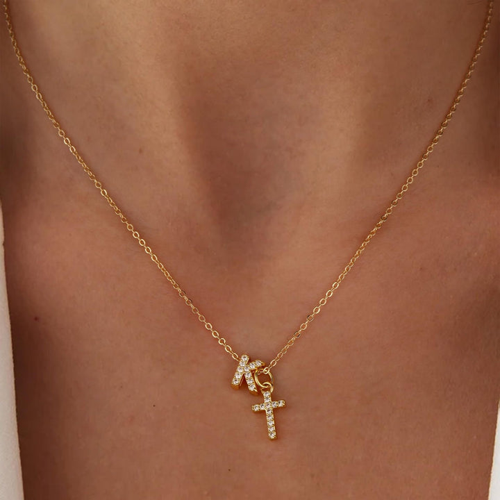 Karnz | Zarte Diamant Initial & Kreuz Halskette