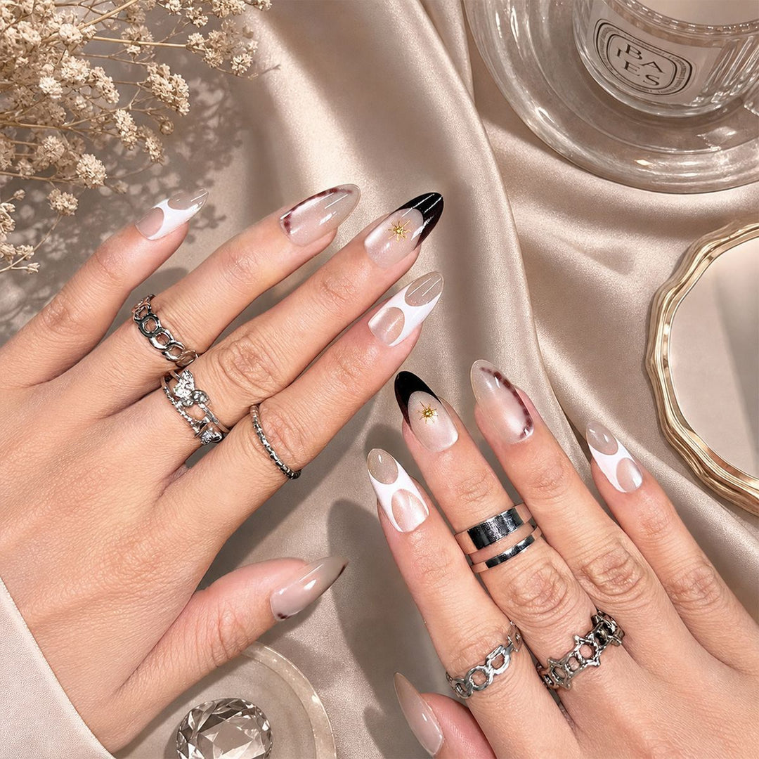 Künstlerisches Press-On Nagelspitzen-Set Karnz