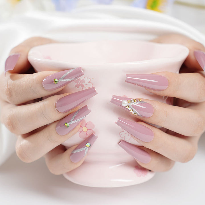 Glamouröse Stiletto-Nagelspitzen Karnz