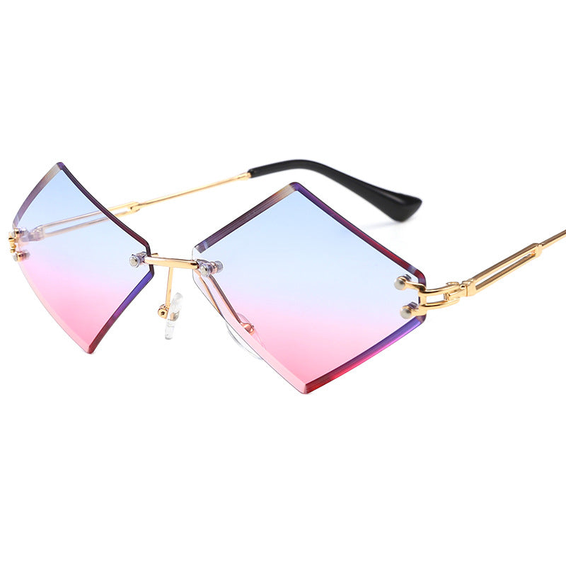 Damen modische geometrische Sonnenbrille mit verspiegelten Gläsern Karnz
