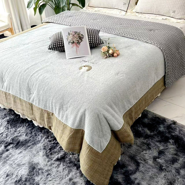Plüsch Wendbare Fleece Tagesdecke mit Elastischem Rock und Gequiltetem Rand