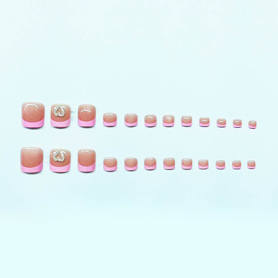 Fußnagelkunst-Set mit eleganten Herz-Akzenten Karnz