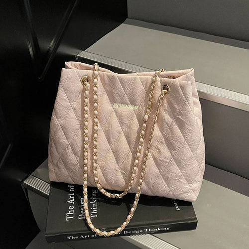 Gepolsterte Tote-Tasche mit Ketten-Details Karnz
