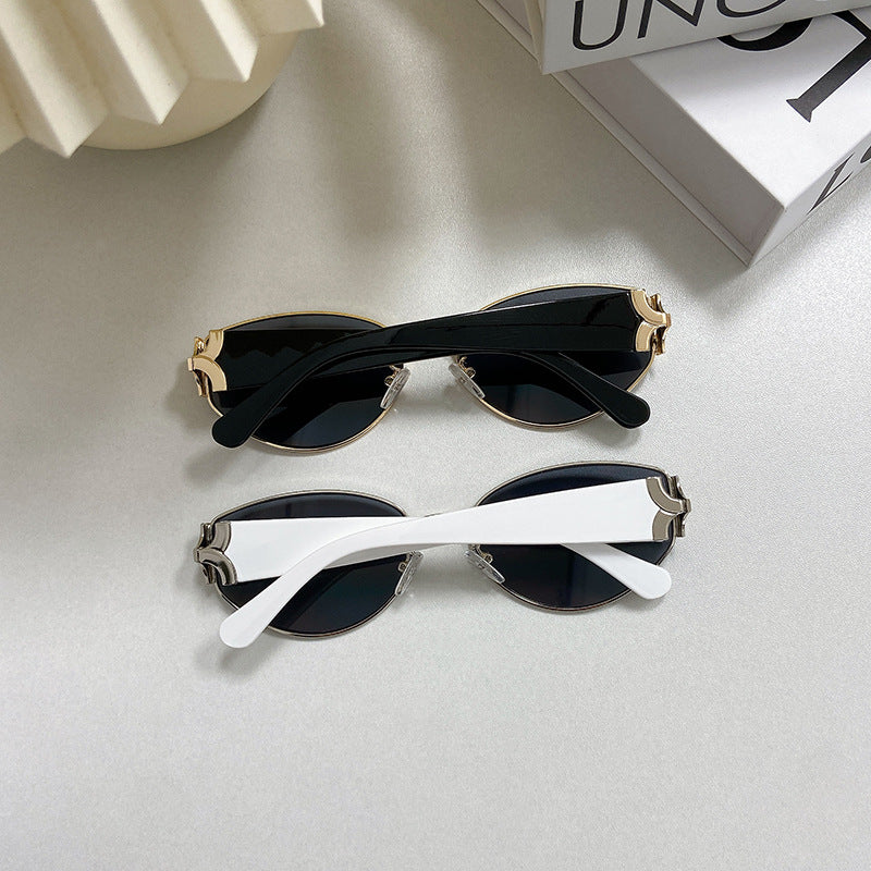Modische Cat-Eye Sonnenbrille mit Goldenem Rahmen Karnz