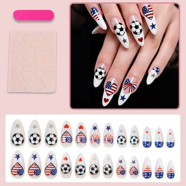 Kreatives Kunstnagelset mit sportlichen Motiven und patriotischen Symbolen Karnz