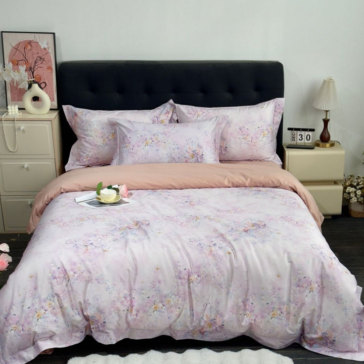 Satin-Bettwäsche-Garnitur mit zartem Blumen- und Schmetterlingsprint und Wendefunktion