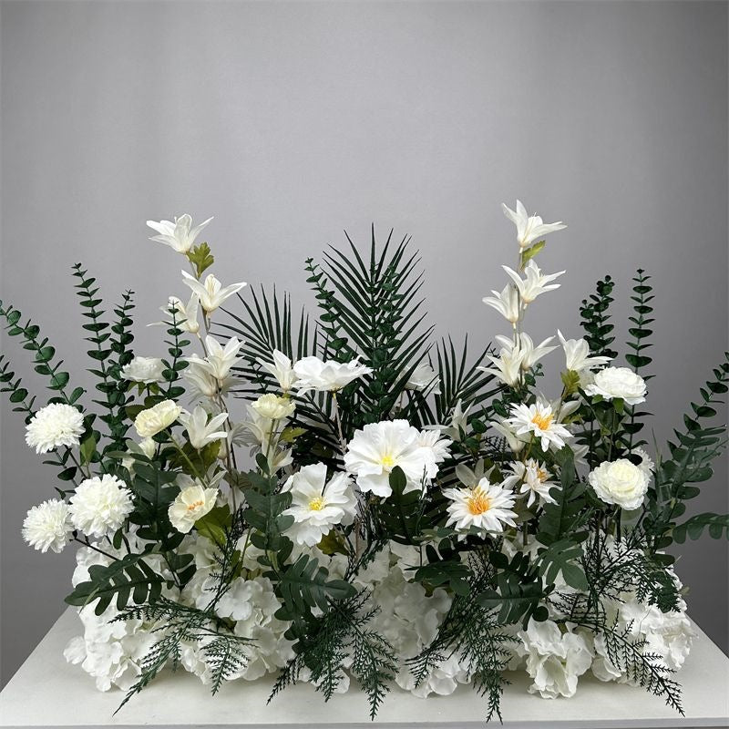 Luxuriöses Faux-Blumen-Mittelstück