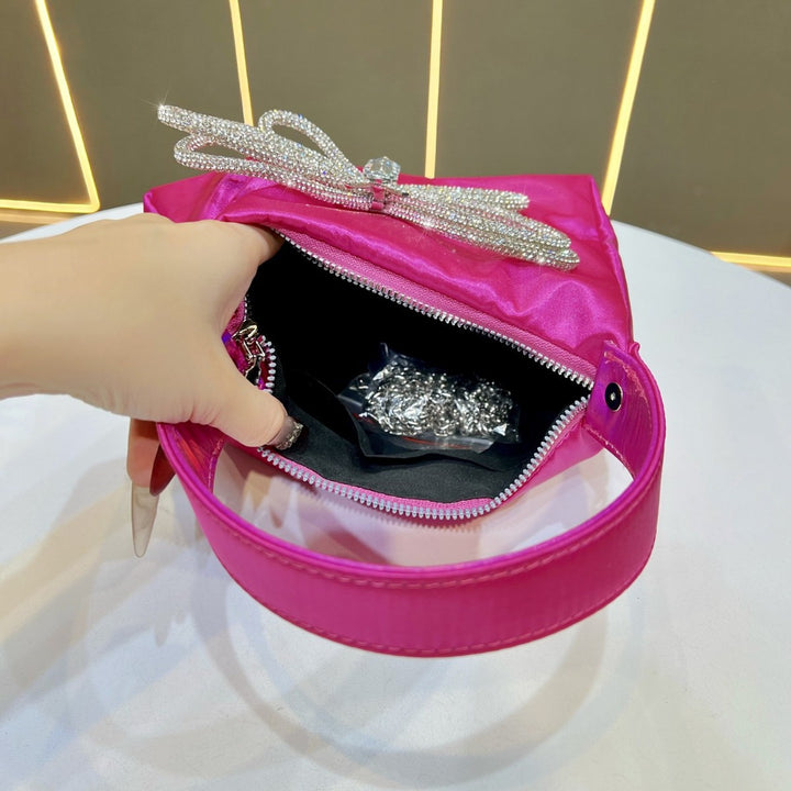Schmetterlingsverzierte Abendhandtasche