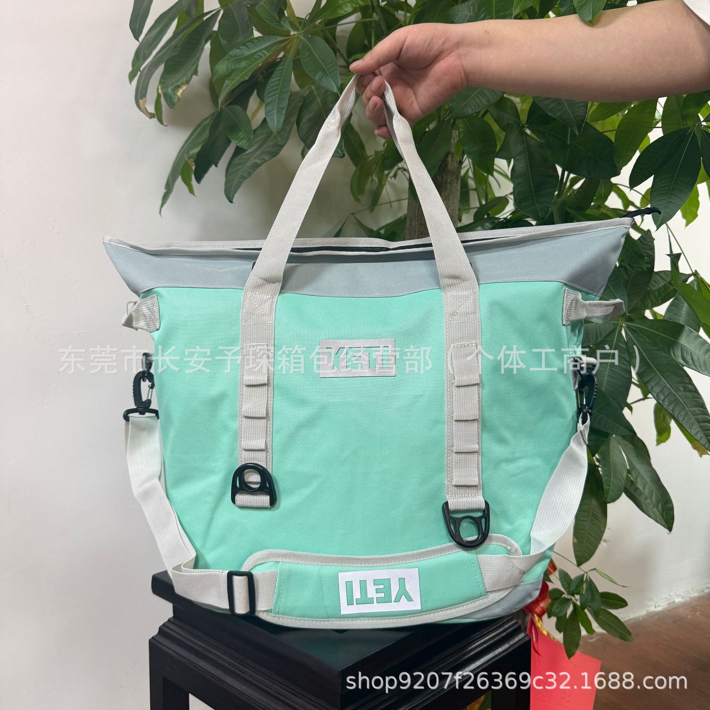 Unisex Kühltasche Karnz