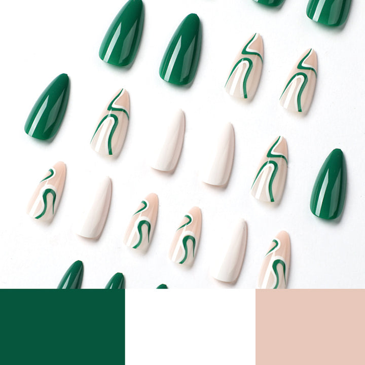 Elegante Nagelkunst mit kreativen Wellen-Designs Karnz