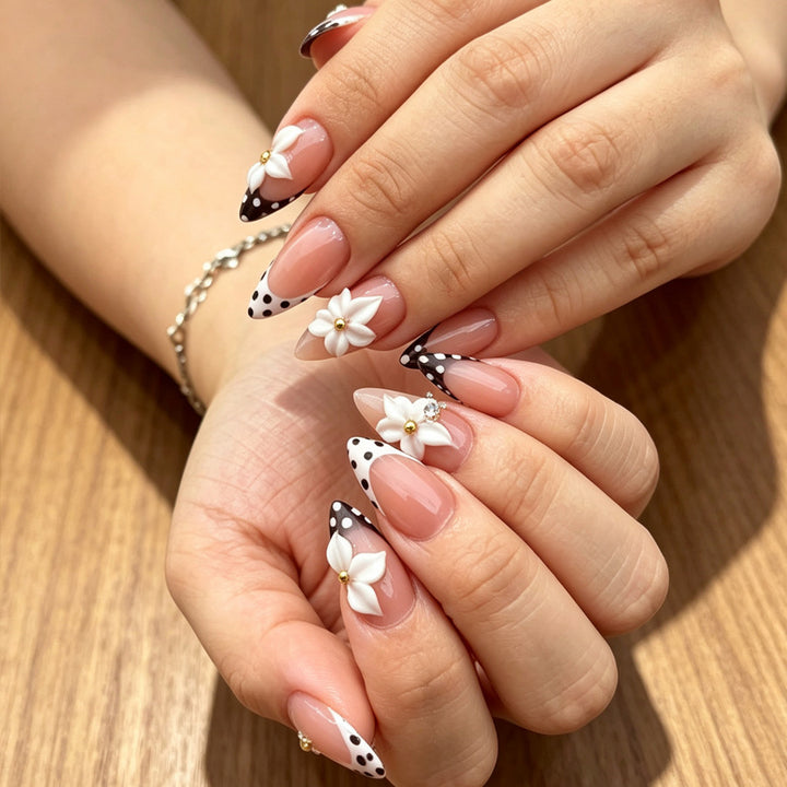 Künstlerische Florale Stiletto Presse-Nägel Karnz