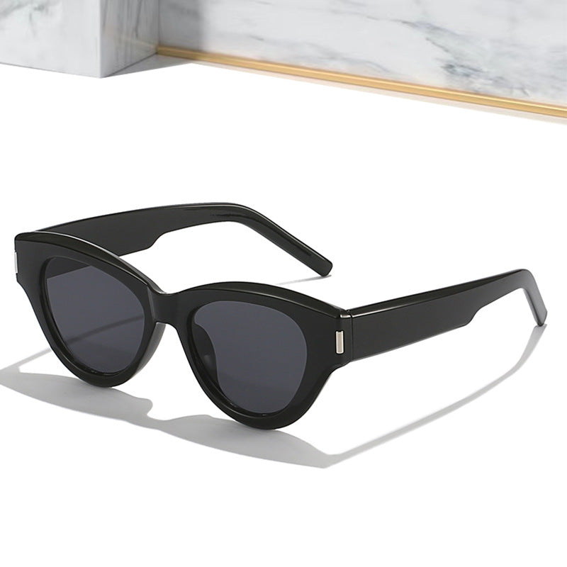 Damen Cat-Eye Sonnenbrille mit hochwertigem Kunststoffrahmen Karnz