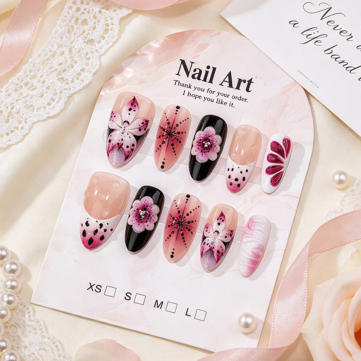 Blumenverzierte Press-On Nagelkunst Set