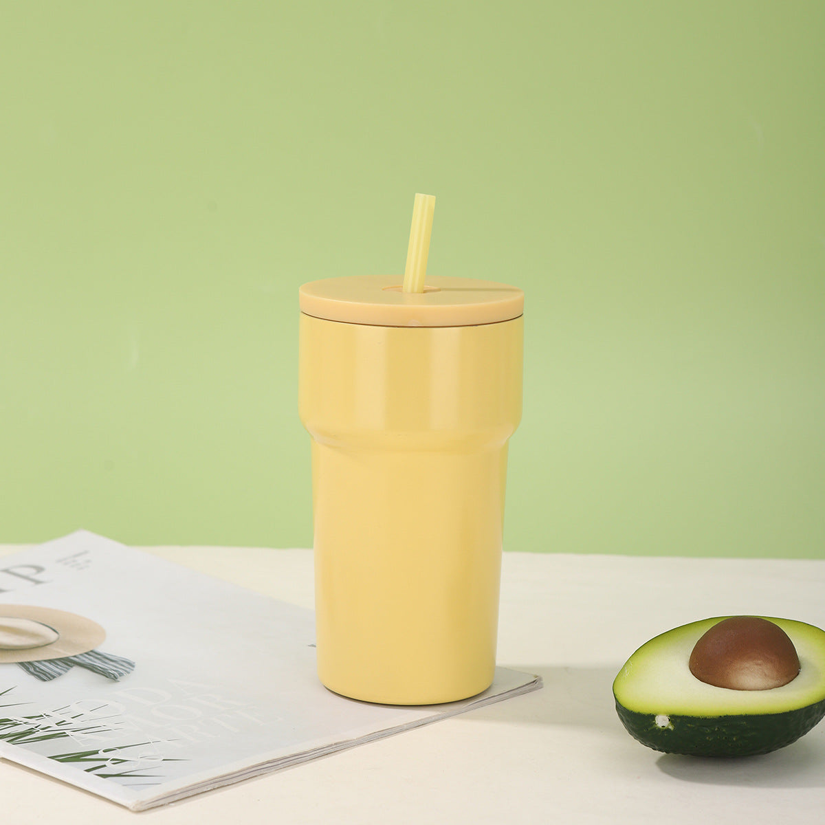 Unisex Isolierter Trinkbecher mit Staubschutzdeckel und Strohhalm Karnz