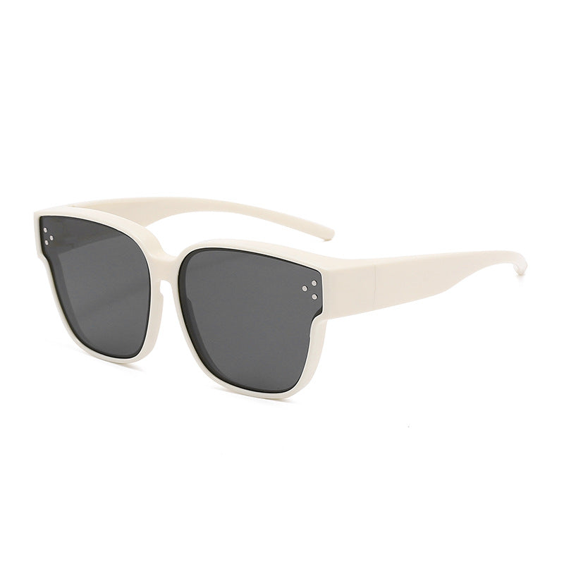 DamenModische Sonnenbrille im klaren Linien-Design mit hohem UV-Schutz Karnz