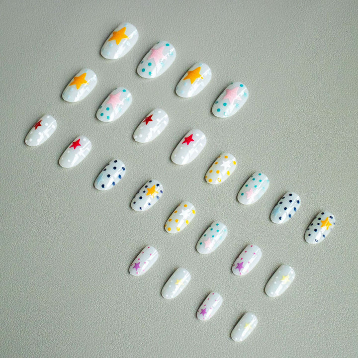 Künstlerisches Stern- und Punkt-Nagelkunst-Set