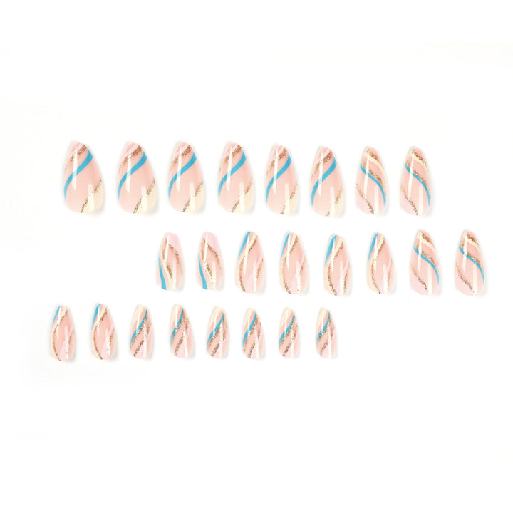 Kunstvolle Nailart mit metallic Akzenten und abstrakten Designs Karnz