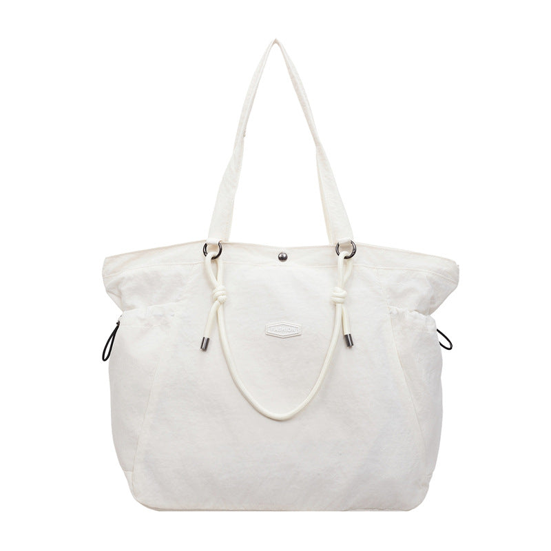 Geräumige lässige Tote