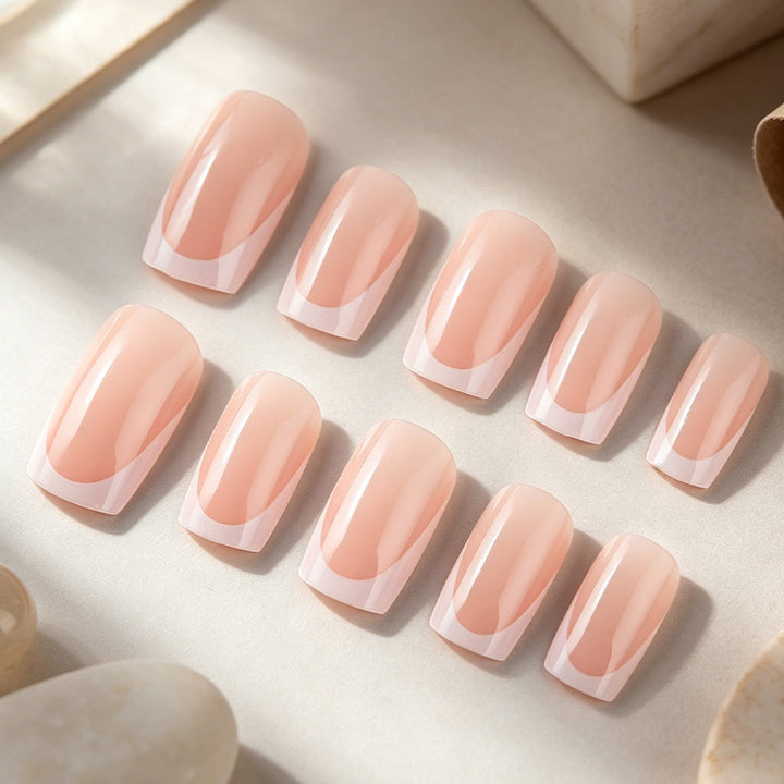 Elegante French Tip Druck-Nägel Karnz