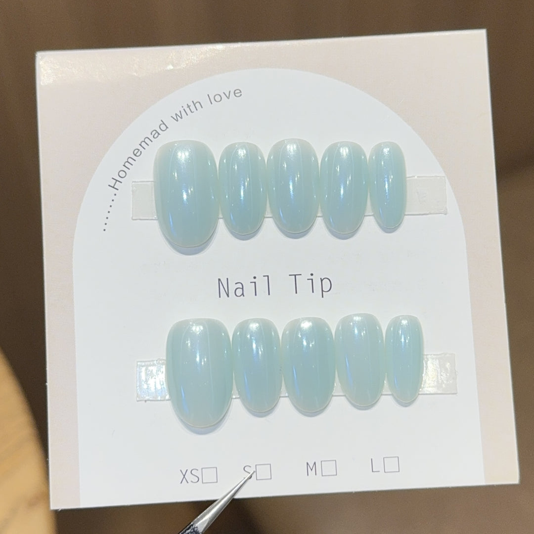 Kunstnagelspitzen mit Schimmerndem Effekt Karnz
