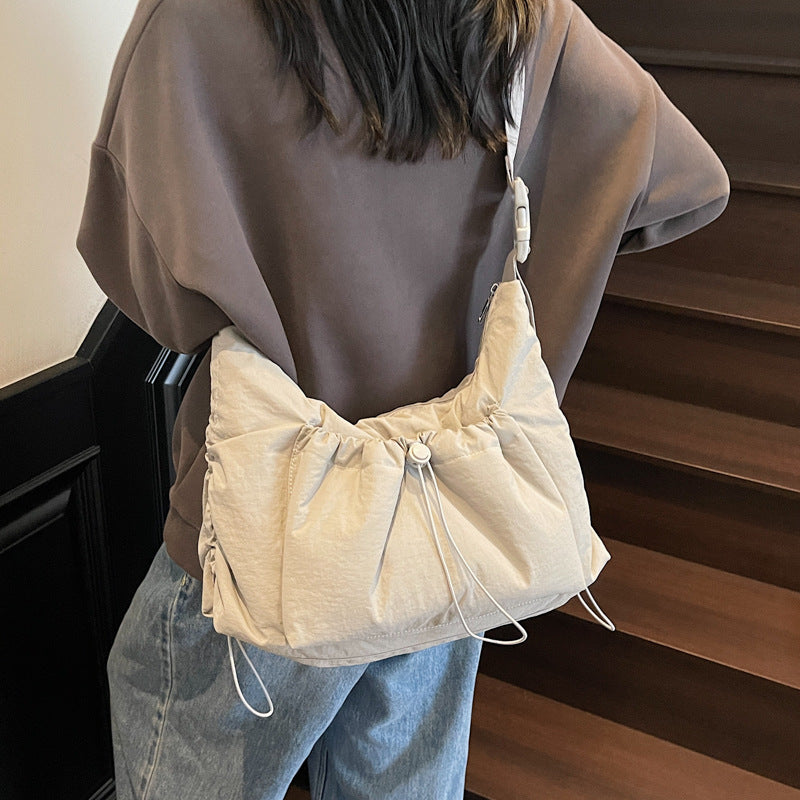 Lässig funktionale Slingtasche