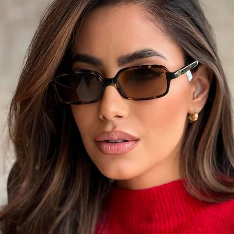 Damen modische quadratische Brille mit elegantem Kunststoffrahmen und goldenen Akzenten Karnz