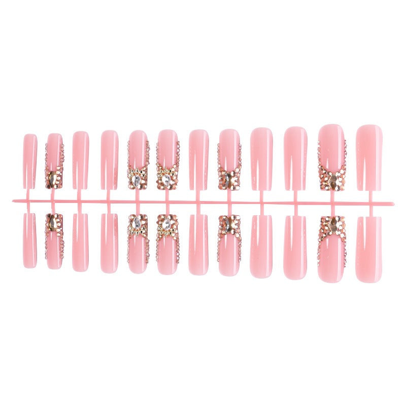 Kunstnagelset mit eleganten Strass- und Glitzerakzenten Karnz