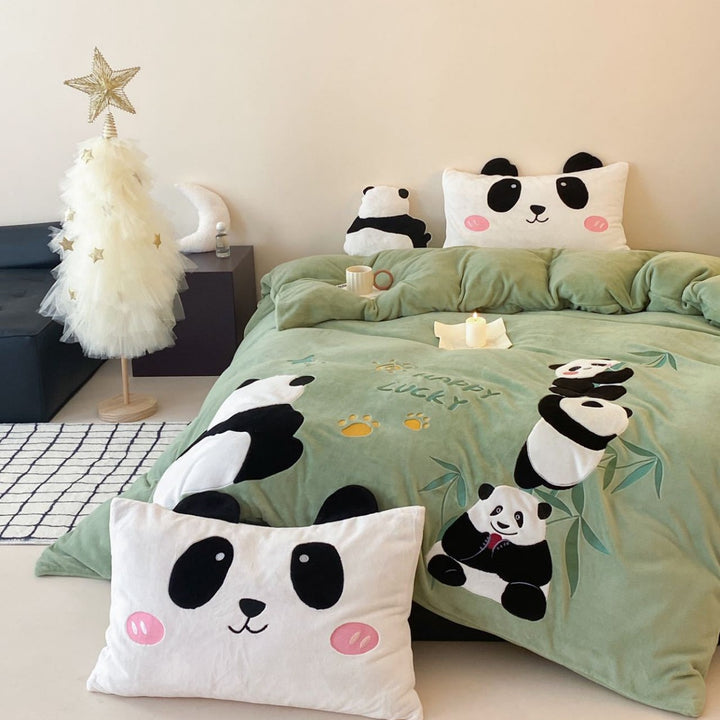 Kinder-Bettwäschenset mit kuscheliger Mikrofaserdecke und 3D-Panda-Applikationen