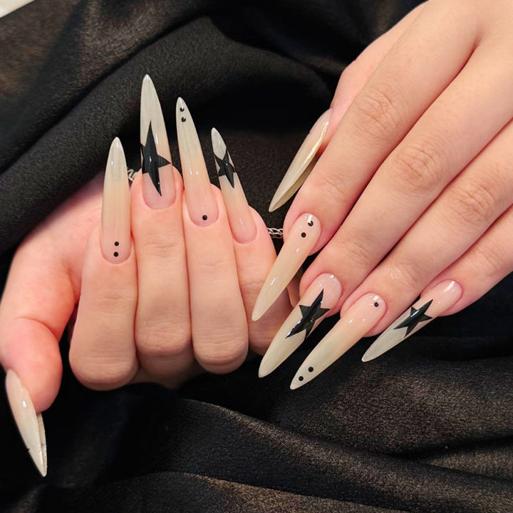 Künstlerische Lange Stiletto-Nagelverzierungen Karnz
