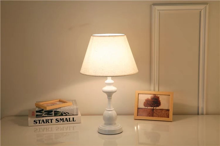 Stylische LED Tischlampe