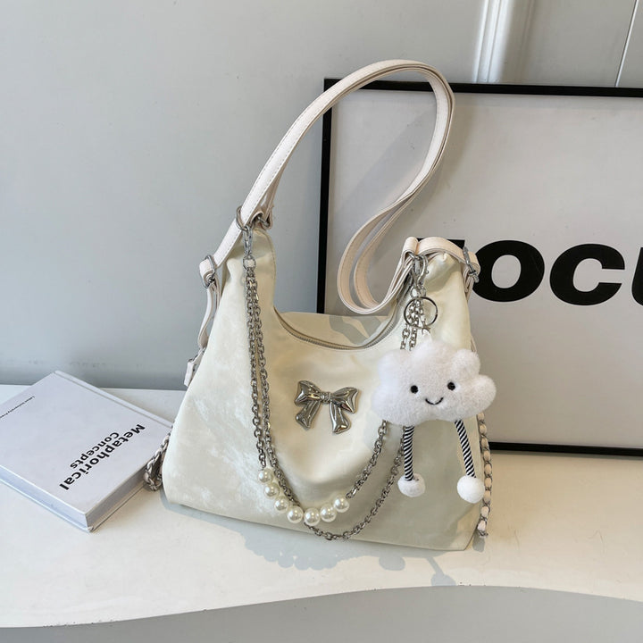 Modische Handtasche mit Einzigartigem Anhänger und Kettenakzenten Karnz