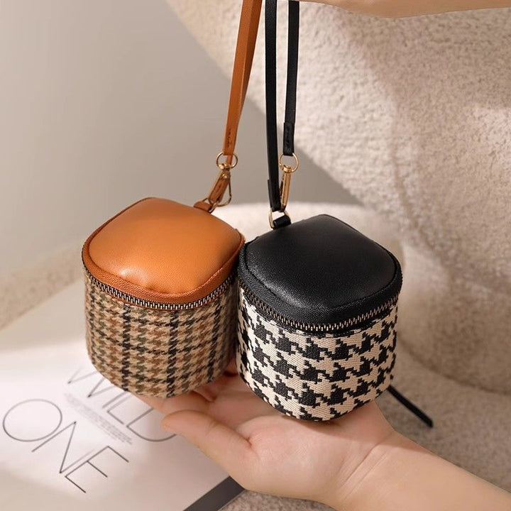 Strukturierte Leder Mini Kosmetiktasche Karnz