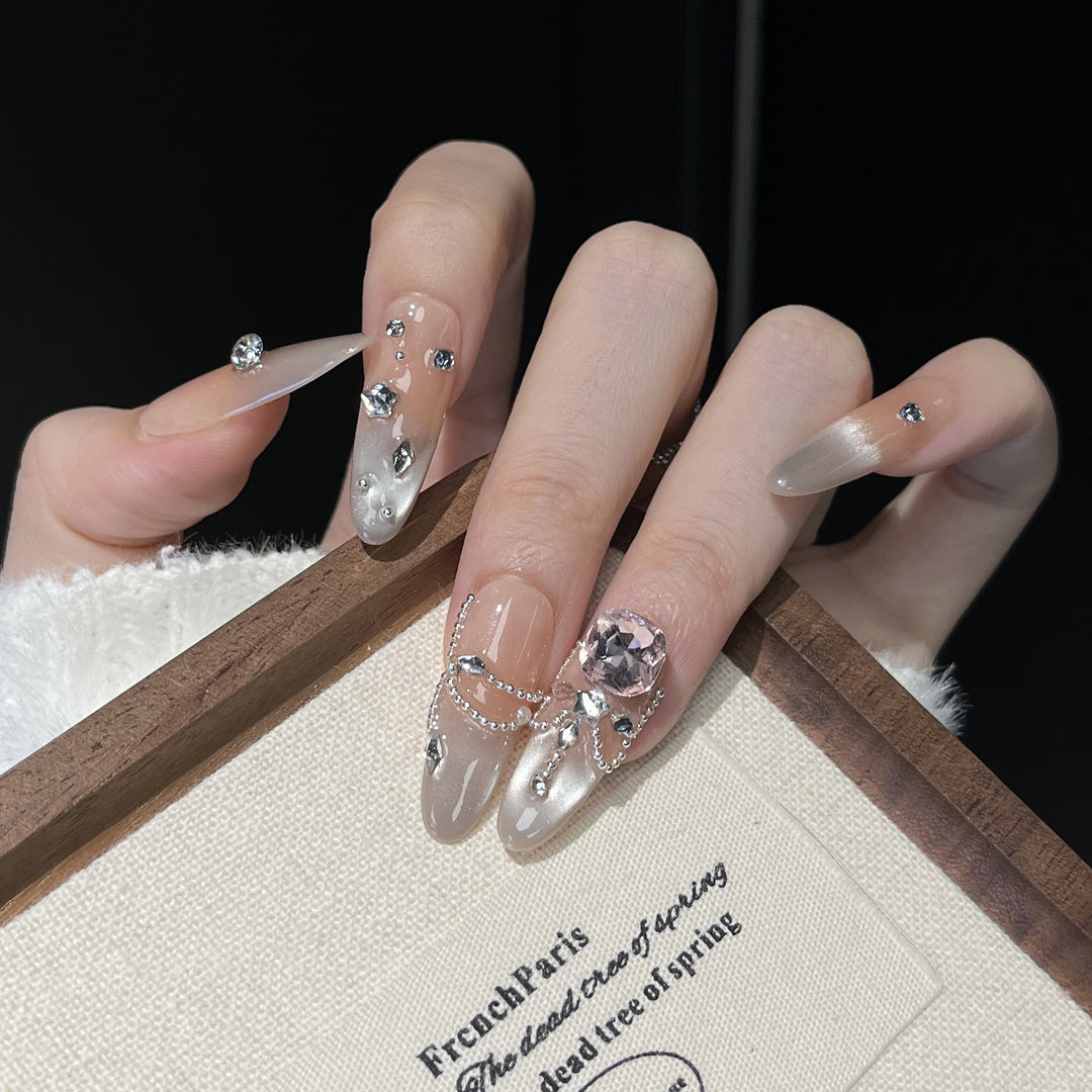 Luxus mit Rhinestones verzierten Nagelkunstverlängerungen Karnz