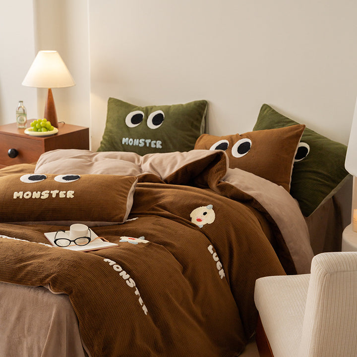 Kuschelige Wendebettwäsche-Set mit Monster-Stickerei