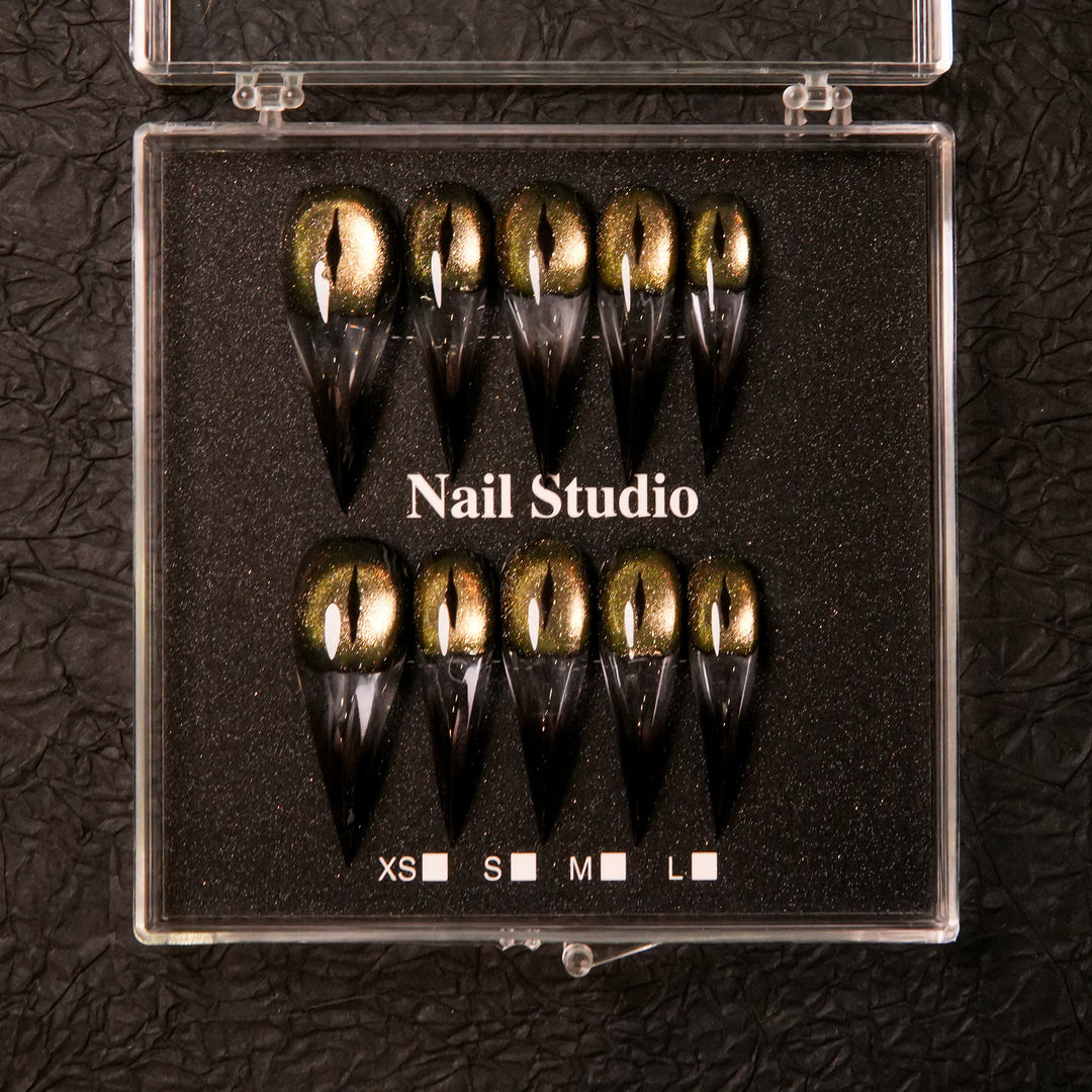Stiletto Press-On Nail Set mit Metallic-Finish
