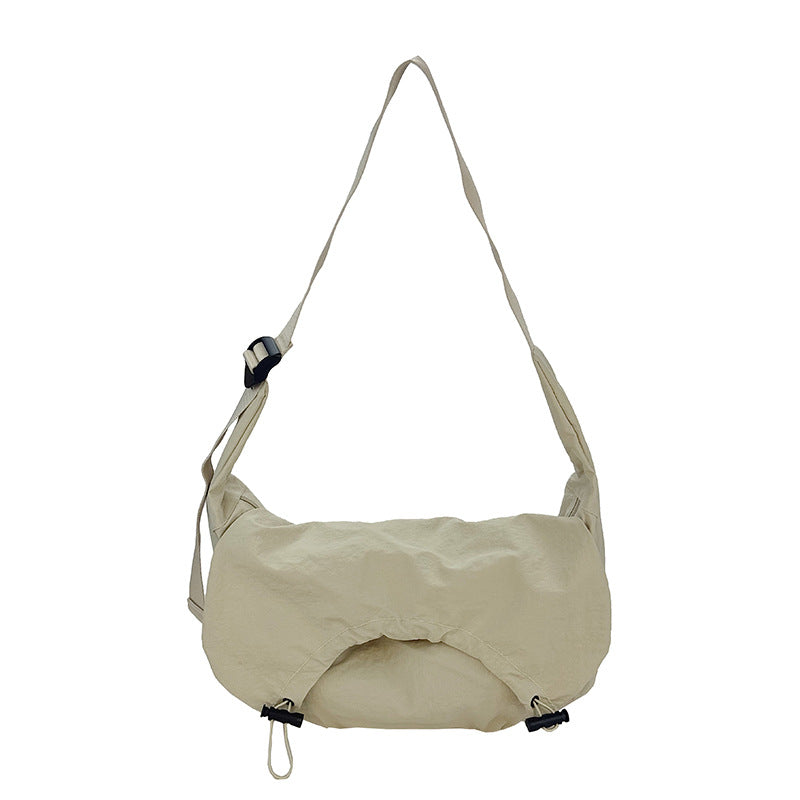 Lässiger leichter Umhänge-Slingbag