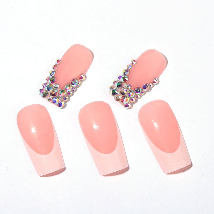 Stylische Nagelverlängerungen mit Glitzer-Design Karnz