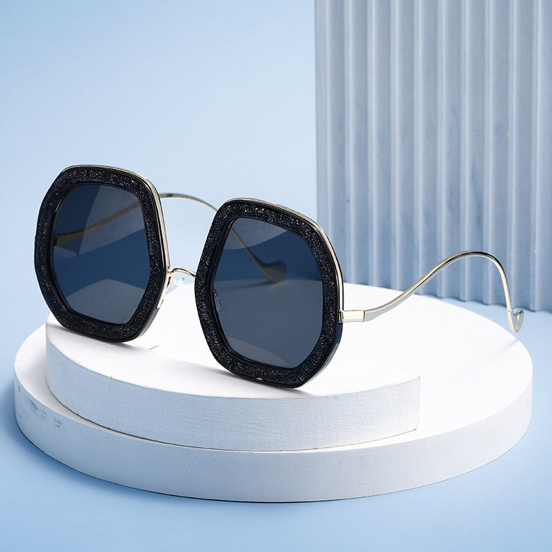 Damen geometrische Sonnenbrille mit luxuriösem Rahmen Karnz