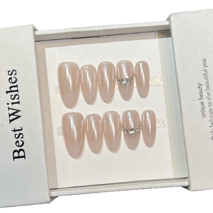 Elegantes dekoratives Press-On-Nagelset mit Strass-Akzenten Karnz