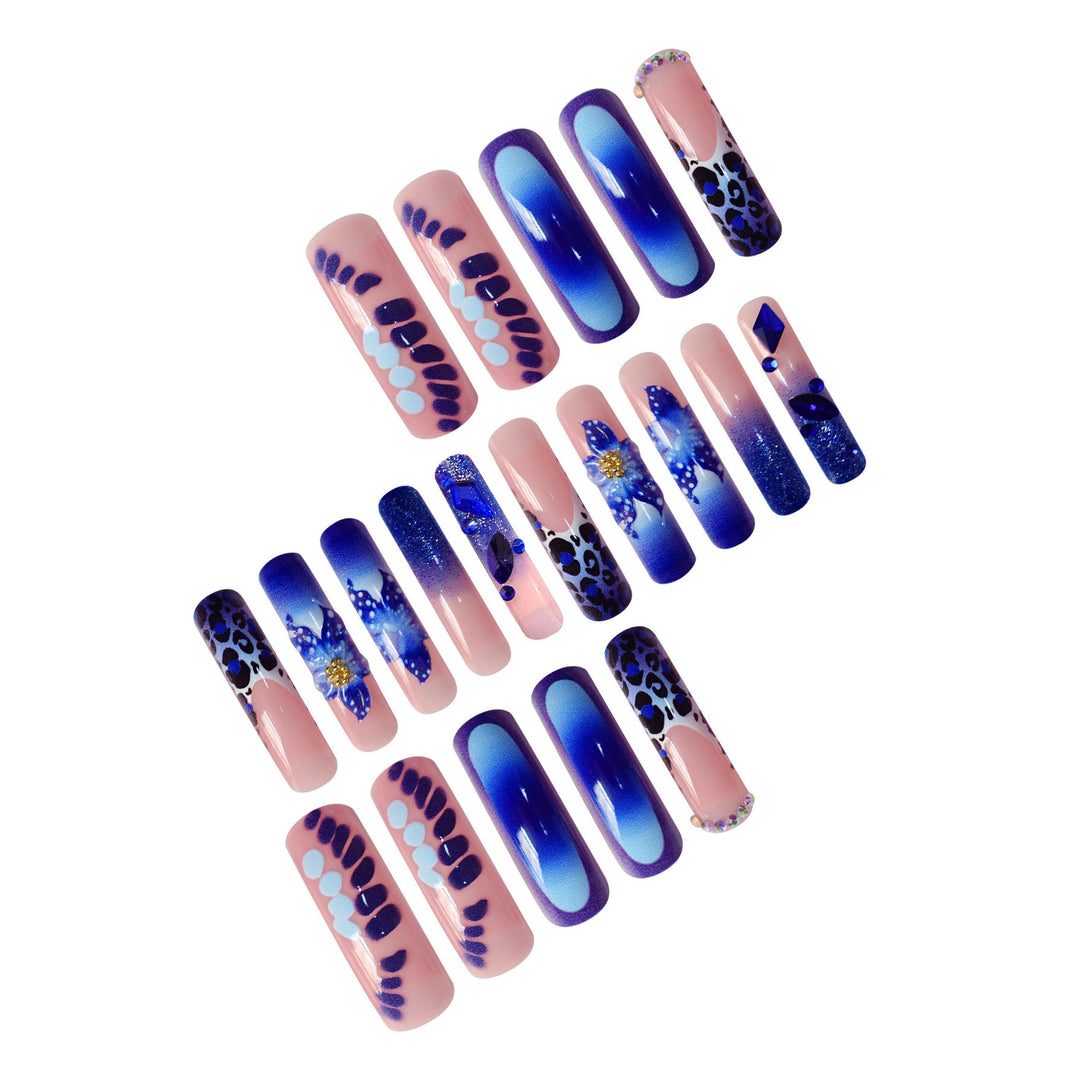 Künstlerische lange press-on Nail Art Karnz