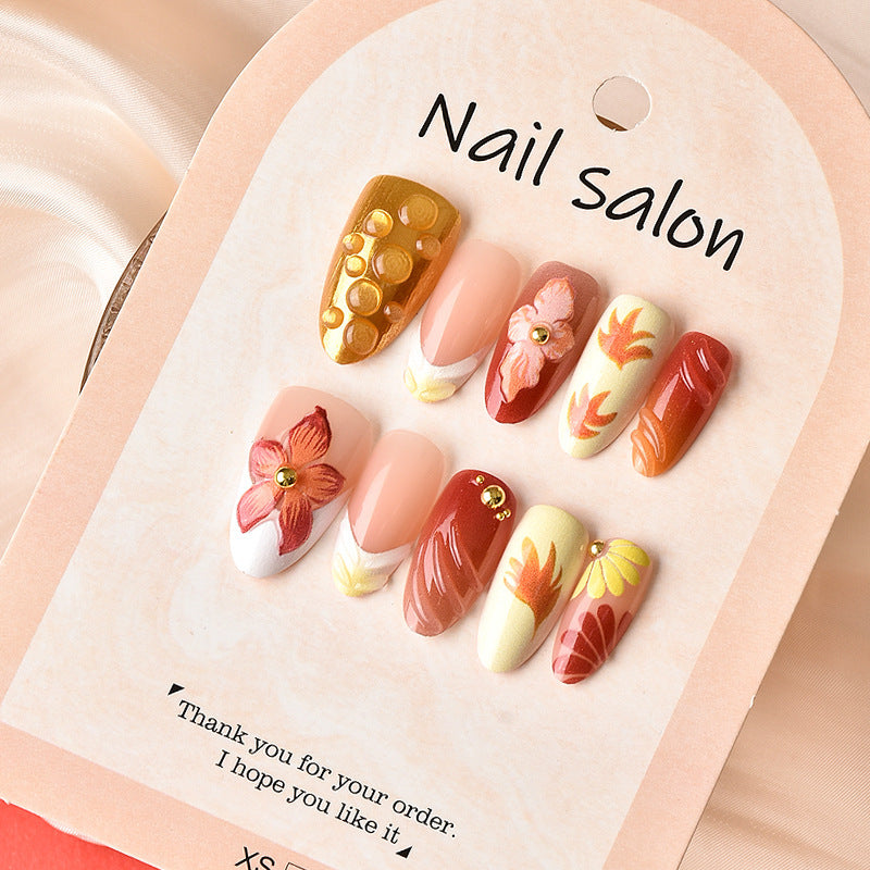 Künstlerische Nagelspitzen Karnz